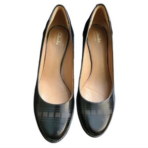 New Clarks blocked heels for women size 8